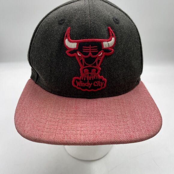 Chicago Bulls Hat Cap Adult Snapback Gray Red Basketball Hardwood Classic Men - Picture 1 of 14